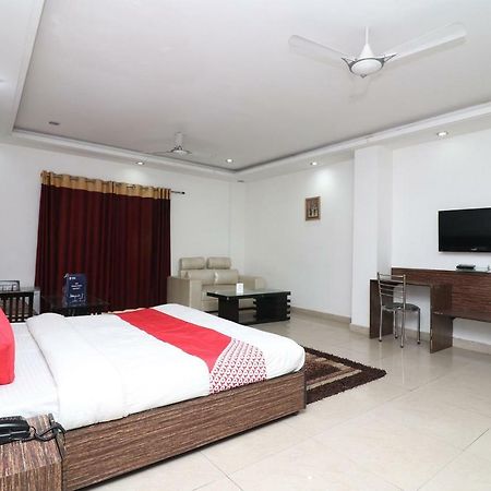 Oyo 10257 Hotel Lotus Park Gurgaon Zewnętrze zdjęcie